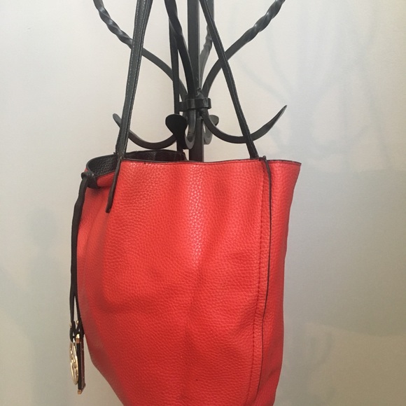 BCBG reversible tote bag - Picture 4 of 4